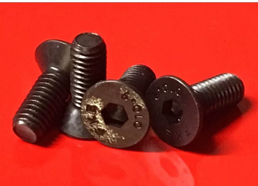 Lambretta Drive Side Oil Seal Retaining Plate Screws Saxon Scooters