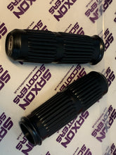 Load image into Gallery viewer, Lambretta Handle Bar Grips Black
