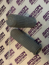 Load image into Gallery viewer, Lambretta Handle Bar Grips Grey