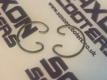 Load image into Gallery viewer, Lambretta Gudgeon Pin Circlip 1mm Type