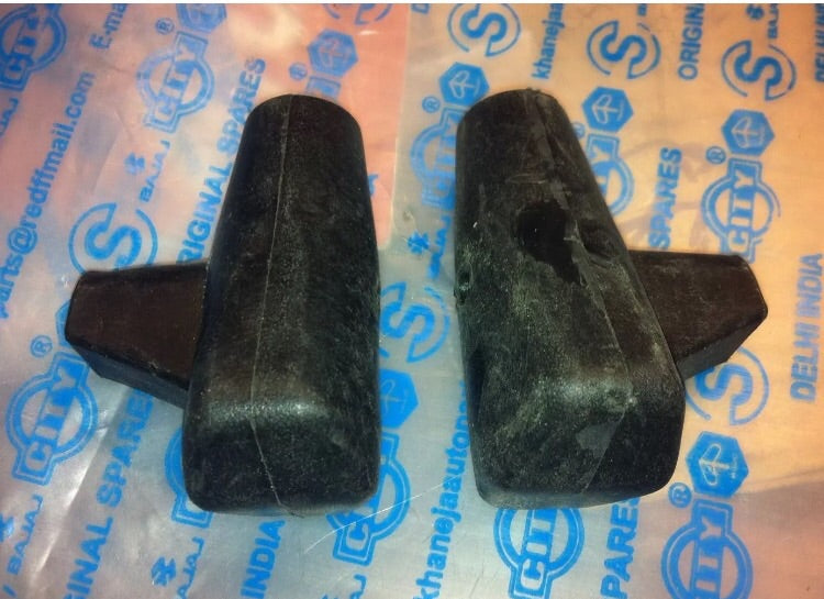 Lambretta Stand Feet (Black)