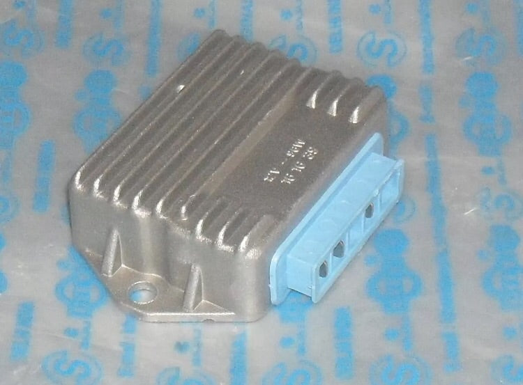 Lambretta 3 Pin Regulator (96w)