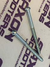 Load image into Gallery viewer, Lambretta Late Series 2 &amp; 3 LI, SX, TV Tail Lens Screw Set (1 Pair)